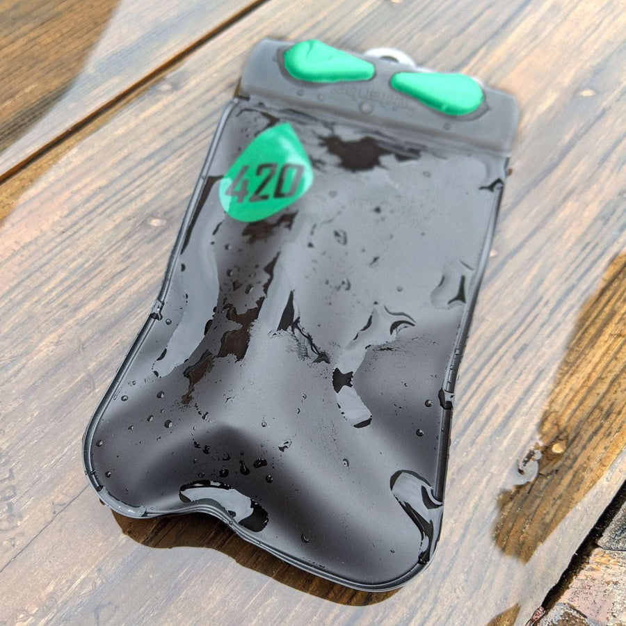 WATERPROOF STASH POUCH